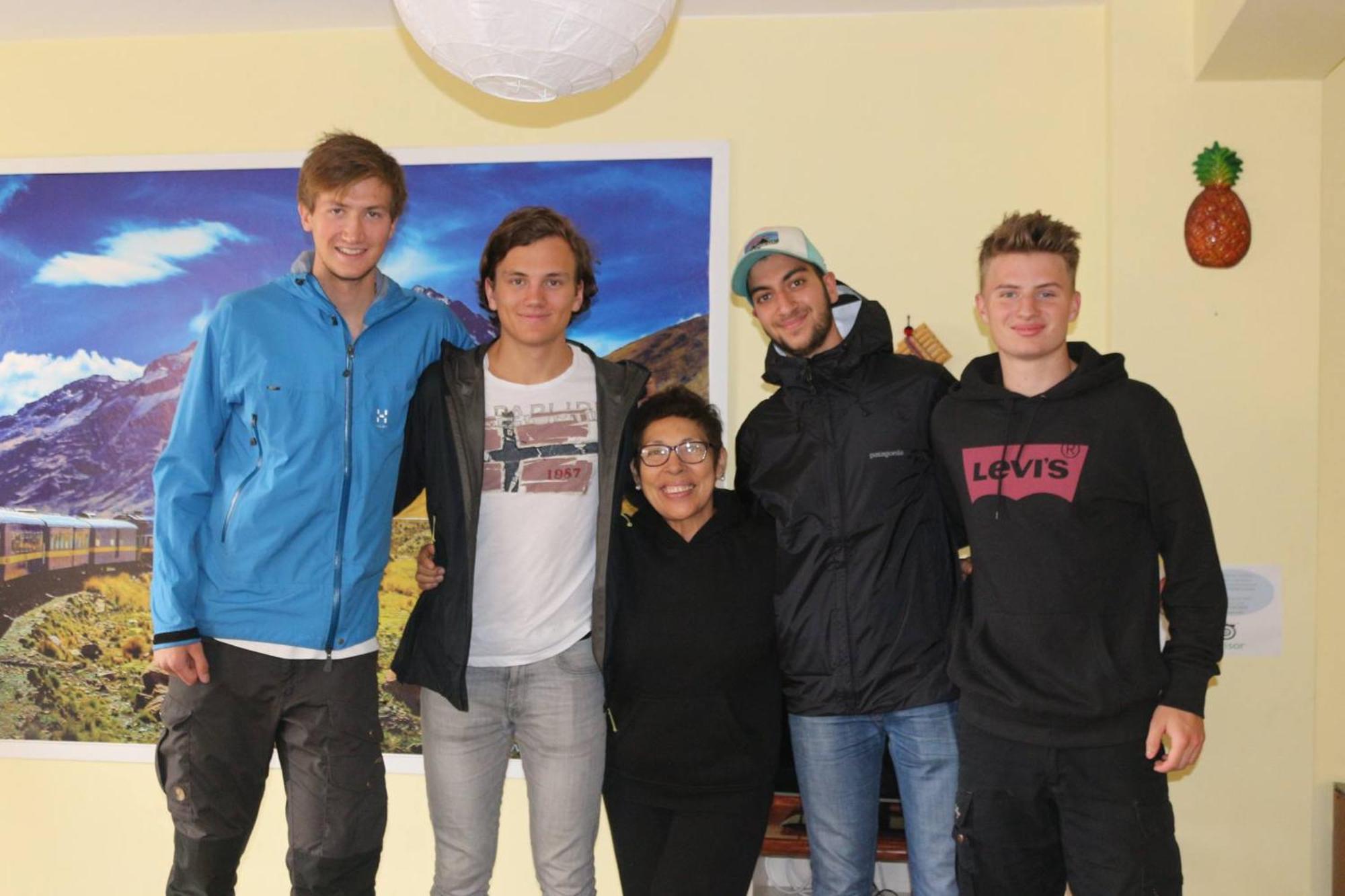 Mama Backpackers Hostel Lima Exterior photo