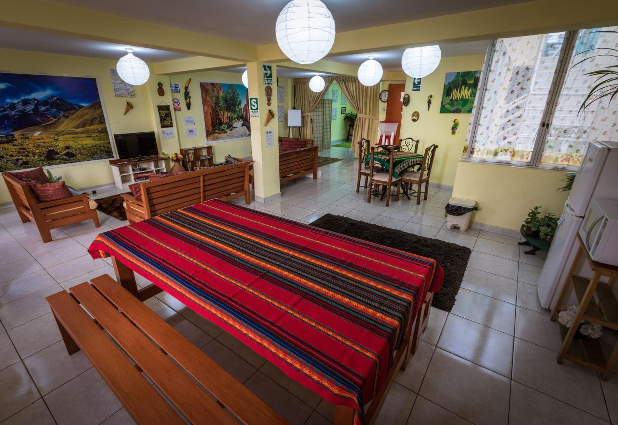 Mama Backpackers Hostel Lima Exterior photo